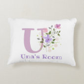 フローラデザインの名前とイニシャル。かわいらし アクセントクッション (裏面)