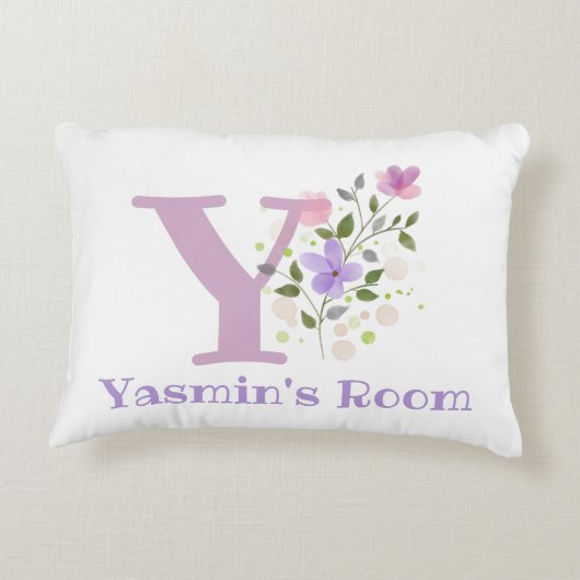 フローラデザインの名前とイニシャル。かわいらし アクセントクッション (裏面)