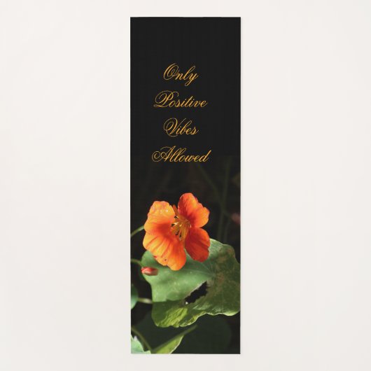 フローラナスタチウム感動的引用文 ヨガマット (正面)