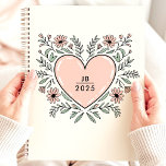 フローラハート2025モノグラム プランナー手帳<br><div class="desc">愛と団体や組織を受け入れるこの魅力的プランナーはハート型のフローラデザインを特徴とする。自分のモノグラムでパーソナライズしユニークて、心のこもったtouch。このプランナーは、2025年保を通じて、アポイントメント、タスク、およびすべての重要な日付の追跡に最適である。美しいデザインと豊かな書宇宙で、美しいと団体や組織を高く評価する人にとって欠かせない。</div>