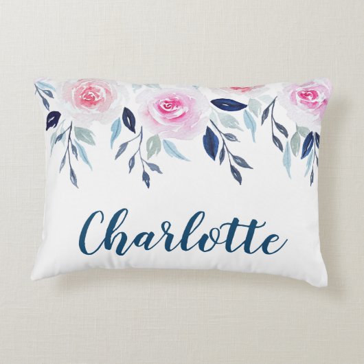 フローラピンクのバラの水の色パーソナライズされた名 アクセントクッション (裏面)