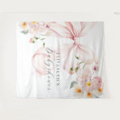 フローラピンクボウコケット赤ちゃんシャワー背景 タペストリー (正面(横))