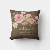 フローラピンクローズベビーガール誕生統計素朴ウッド クッション (正面)