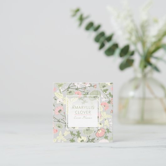 フローラピンク緑のグレーパターン スクエア名刺 (スタンド正面)