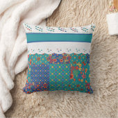 フローラフェイクパッチワークティール（緑がかった色）レースフェイクピロー クッション (ブランケット)