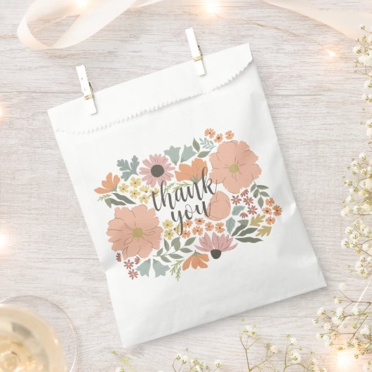 フローラブライダルシャワーまたは結婚式の引き出物バッグ フェイバーバッグ (クリップ留めされた状態)