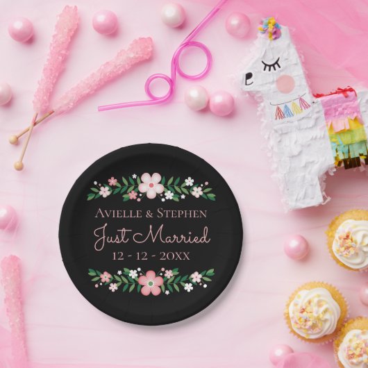 フローラブラックたった今結婚しましたピンクフ結婚ラワーズ ペーパープレート (パーティー)