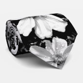 フローラブラック&ホワイトのメンタイ ネクタイ (ロール)