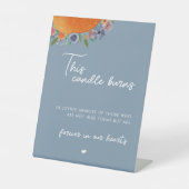 フローラブルーこのロウソクは愛の記憶に燃える 台座サイン (正面)