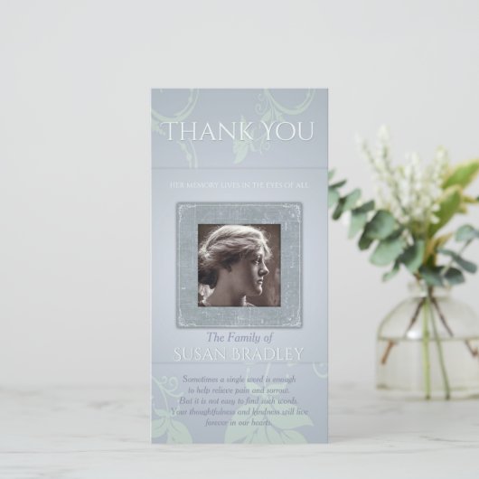 フローラブルーグレーテンプレート悔やみや弔慰ありがとうP サンキューカード (スタンド正面)