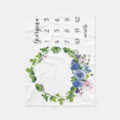 フローラベビーガールブルーパープル月次マイルストーン フリースブランケット (正面)