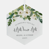 フローラミスターとミセス写真の私たちの初めてのクリスマス ガラスオーナメント (裏面)