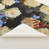 フローラモダン柄、白いバラ、青いあじさい シェルパブランケット (3/4)