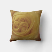フローラライトイエローローズフォトデリケートな花 クッション (裏面)