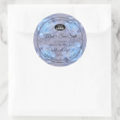 フローララベル薄い青のバラとロゴ ラウンドシール (バッグ)