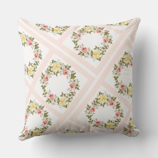 フローラリース十字架イエローピンクローズ クッション (裏面)