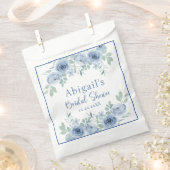 フローラル ブライダル シャワーより前に青いもの フェイバーバッグ (クリップ留めされた状態)