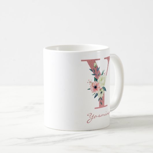 フローラレターYイニシャル – ピンクとアイボリーブーケ コーヒーマグカップ (正面右)