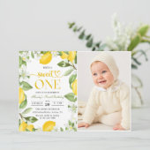 フローラレモン柑橘類1歳の誕生日の写真 招待状 (スタンド正面)