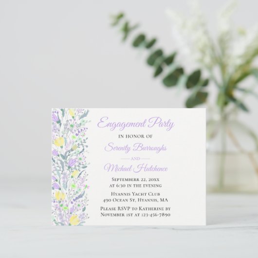 フローラワイルドフラワーイエローパープルフラワーズ婚約 インビテーションポストカード (スタンド正面)