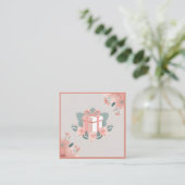 フローラ包まれた贈り物ピンク緑 スクエア名刺 (スタンド正面)