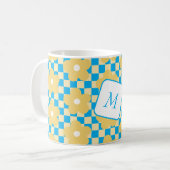 フローラ市松模様に黄と青のデザイン コーヒーマグカップ (正面左)