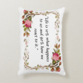 「フローラ引用文:エレガントに刺繍枕。 アクセントクッション (正面(垂直))