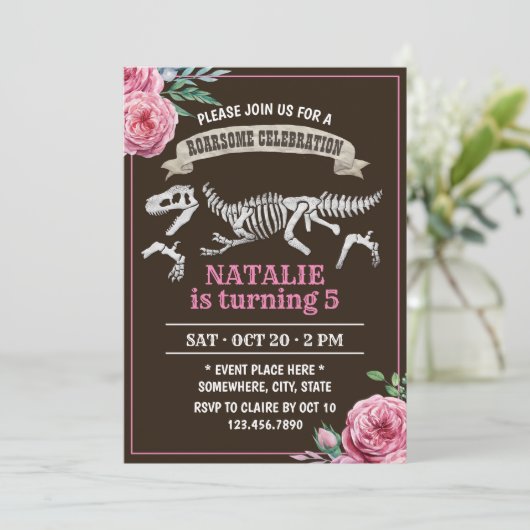 フローラ恐竜の女の子の誕生日パーティー 招待状 (スタンド正面)