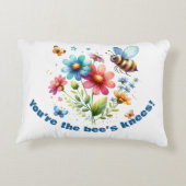 フローラ水彩モノグラムあなたはビーの膝 アクセントクッション (裏面)