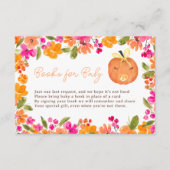 フローラ秋かわいいカボチャの赤ちゃんシャワー用の本 エンクロージャーカード (正面)