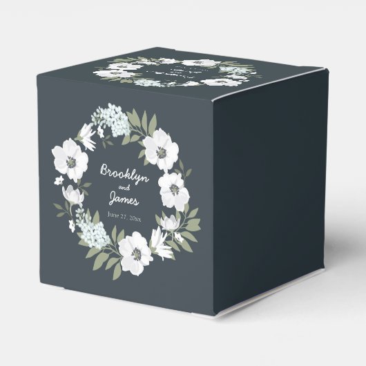フローラ結婚式の引き出物ボックスと白リース フェイバーボックス (裏面サイド)