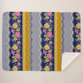 フローラ縁ど青背景ジグザグパターン シェルパブランケット (正面(横))