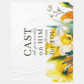 フローラ聖なる書物、 経典1ピーター5:7 フリースブランケット (正面)