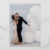 フローラ華美モノグラム写真結婚式の日付を保存 箔招待状 (裏面)