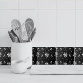 フローラ黒銀花模様浴場 タイル