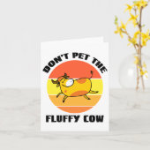 フワフワの牛、フワフワの牛を愛撫してはいけない カード (黄色い花)