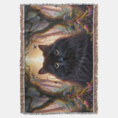 フワフワの美しい黒猫と金ゴールド眼 スローブランケット (正面縦)