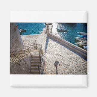 フヴァル マグネット