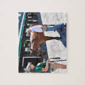 フードの下をチェックするバッファート ジグソーパズル (縦)