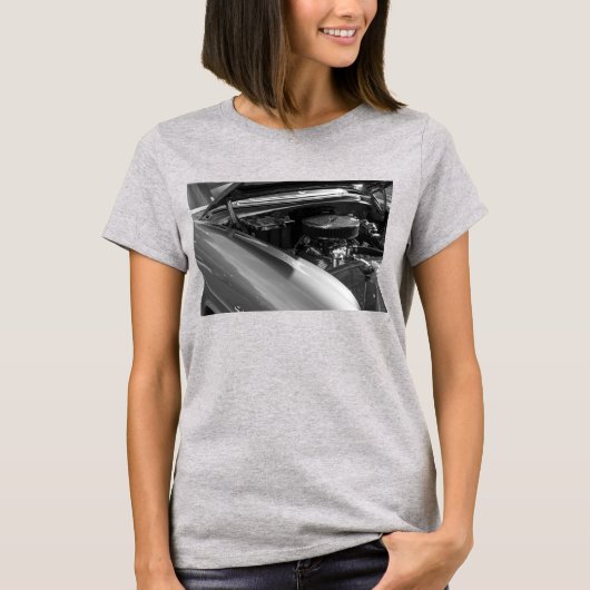 フードのTシャツの下で Tシャツ (正面)