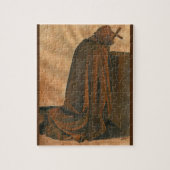 フード付きキャソックスを着た祈りの言葉のグレゴリオ僧 ジグソーパズル (縦)