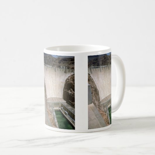 フーバー・ダムは、顔、ネバダまたはアリゾナ、米国を下げます コーヒーマグカップ (正面右)