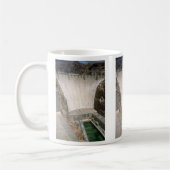 フーバー・ダムは、顔、ネバダまたはアリゾナ、米国を下げます コーヒーマグカップ (左)