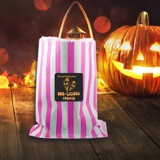 ブイシティーハロウィーントリートラベルズ名前をカスタムする スクエアシール