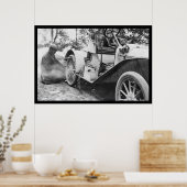 ブイックロードスターでのフラットタイヤの固定1909 ポスター (キッチン)