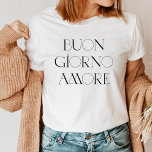 ブオンジョルノアモア | スタイリッシュスイタリアンモダンク トライブレンドＴシャツ<br><div class="desc">おはよう愛！この白と黒のイタリアンシャツは、あなたの服にシックなスタイルを追加する。ファッシモダンャルなタイポグラフィ救済は、イタリアや旅行で完全に理解されるこの外観を作る！</div>