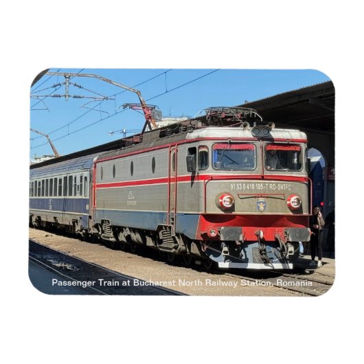 ブカレスト駅の旅客列車 マグネット (横)