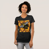 ブザーを鳴らす忙しい可愛い蜂のハニカム Tシャツ (正面フル)
