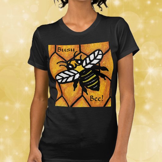 ブザーを鳴らす忙しい可愛い蜂のハニカム Tシャツ