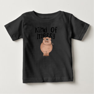 ブタの種類のきたないTシャツおよびギフト ベビーTシャツ